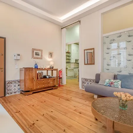 Correeiros Downtown - Historic Appartement *