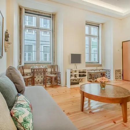 Correeiros Downtown - Historic Apartment