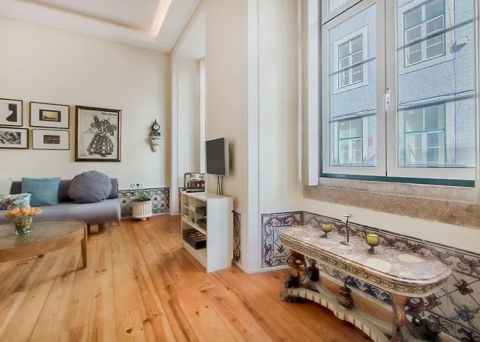 Correeiros Downtown - Historic Apartment *