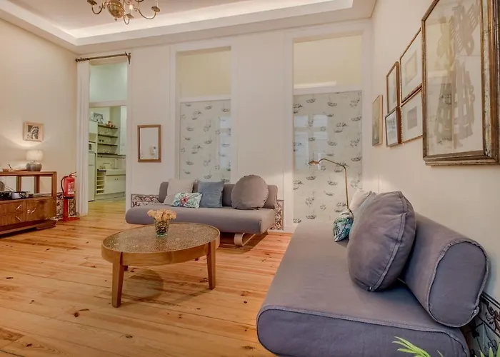 Correeiros Downtown - Historic Apartment *